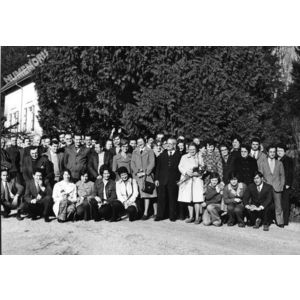 les employ&eacute;s de l'usine de tissage de Saint Nicolas de Macherin en 1974