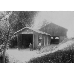 entrep&ocirc;t d'un tissage rue Gallien