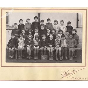 &eacute;cole de petits de St Etienne de Crossey en 1943