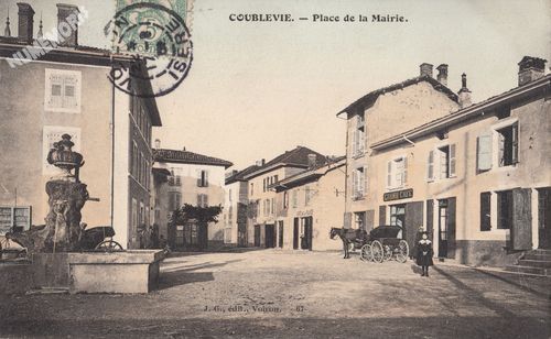 JG 067 Coublevie Place de la mairie