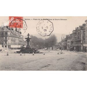 ... Voiron Place de la R&eacute;publique et cours S&eacute;nozan