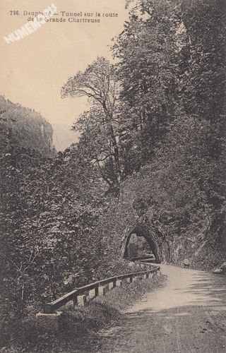 736 Dauphin&eacute; tunnel sur la route de la grande-Chartreuse