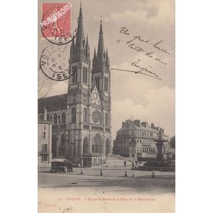 019 Voiron l'Eglise St-Bruno et la Place de la R&eacute;publique