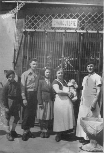 Voiron  : la famille Bozonnier &agrave; paviot