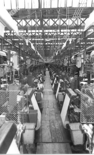 Voiron : m&eacute;tiers &agrave; tisser de l'usine JB Martin
