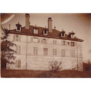 Voiron : le ch&acirc;teau Barral