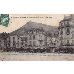 006 Voiron place de la gare et vue du coteau de Vouise
