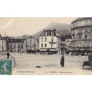 Le Dauphin&eacute; pittoresque 22 Voiron place de la Gare
