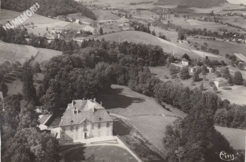St-Geoire-en-Valdaine (Is&egrave;re) 5089 ch&acirc;teau de Longpra