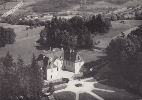 St-Geoire-en-Valdaine (Is&egrave;re) 5088 ch&acirc;teau de Longpra