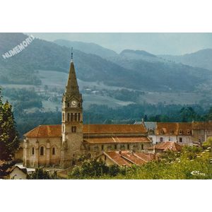 St-Geoire-en-Valdaine (Is&egrave;re) l'Eglise (Mon. hist.) Abside et pied de la tour (XIe s.)