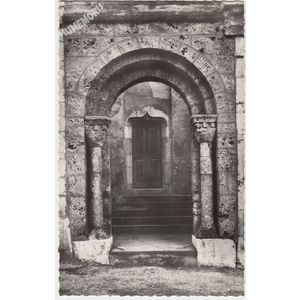 I21558 Saint Geoire en Valdaine (Is&egrave;re) l'Eglise (Monument historique) le porche de Saint Sixte