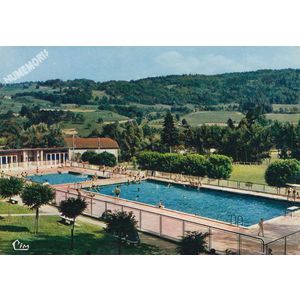Saint-Geoire-en-Valdaine (Is&egrave;re) cl. 4 la piscine