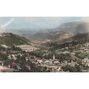 St-Geoire-en-Valdaine (Is&egrave;re) 3 vue g&eacute;n&eacute;rale colline St-Franc Montagnes de savoie