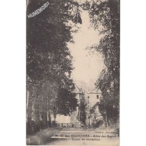 N.D. des Victoires all&eacute;es des Sapins Cours de r&eacute;cr&eacute;ation