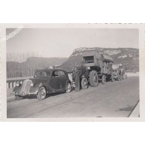 la batteuse de Montferrat au pont de Cordon vers 1950