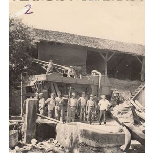 Montferrat : batteuse en 1960