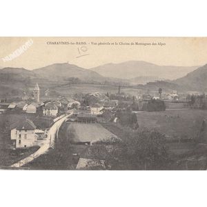 Charavines-les Bains vue g&eacute;n&eacute;rale et la cha&icirc;ne de montagne des Alpes