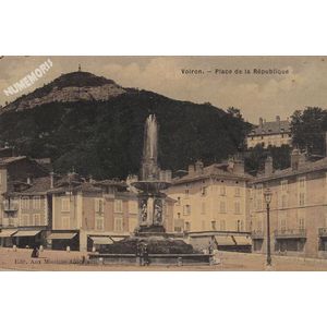 Voiron place de la R&eacute;publique