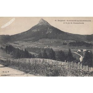 091 Dauphin&eacute; St-Hugues-de-Chartreuse et le pic de Chamechaude
