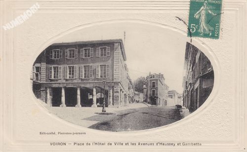 Voiron place de l'H&ocirc;tel de ville et les avenues d'Haussez et Gambetta