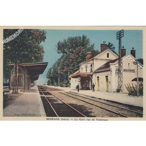 Moirans (Is&egrave;re) la gare vue de l'int&eacute;rieur