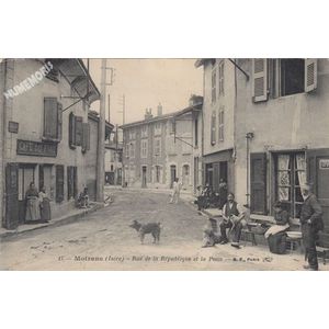 017 Moirans (Is&egrave;re) rue de la R&eacute;publique et la Poste