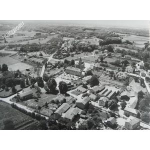 Saint Blaise du Buis : vue aérienne de l'église et de l'usine