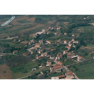 Saint Blaise du Buis : vue a&eacute;rienne de l'&eacute;glise et de l'usine