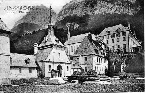 083 Monast&egrave;re de la Grande-Chartreuse la cour d'honneur