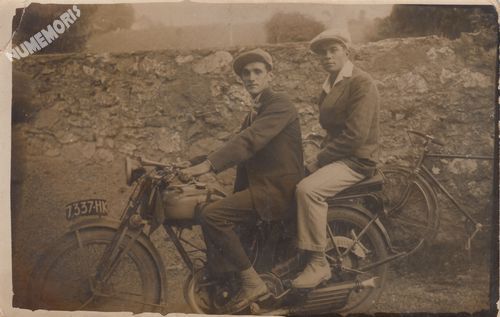 carte-photo de motards de la Buisse