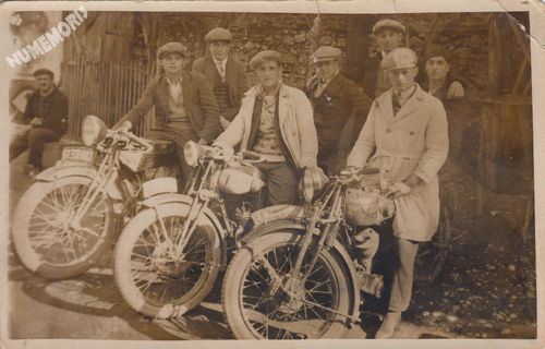 carte-photo de motards de la Buisse