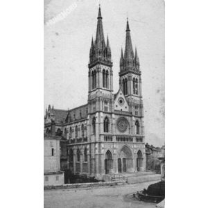 Voiron : l'&eacute;glise Saint Bruno en 1875