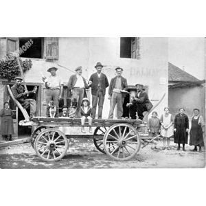 Charancieu : un char vers 1915