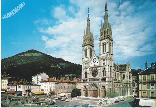 Voiron (Is&egrave;re) Eglise Saint Bruno et Notre-Dame de la Vouise