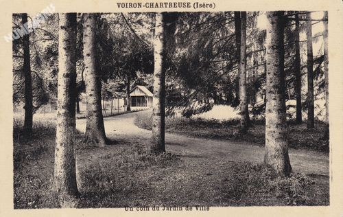 Voiron jardin de ville monument morts Piscine