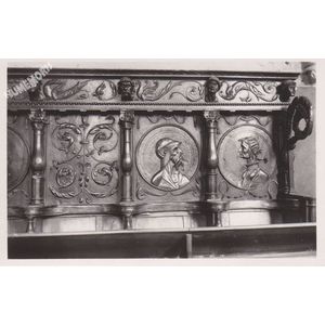 009 St-Geoire-en-Valdaine int&eacute;rieur de l'Eglise les Stalles (XVe s.)