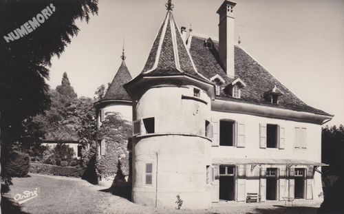 6510 St-Geoire-en-Valdaine (Is&egrave;re) ch&acirc;teau de la Lamberti&egrave;re