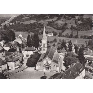 en avion au-dessus de 1 St-Geoire-en-Valdaine (Is&egrave;re) l'Eglise