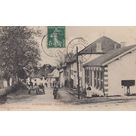 La Batie-Divisin &eacute;cole et route nationale 