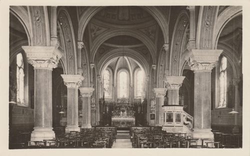 la B&acirc;tie-Divisin (Is&egrave;re) int&eacute;rieur de l'&eacute;glise