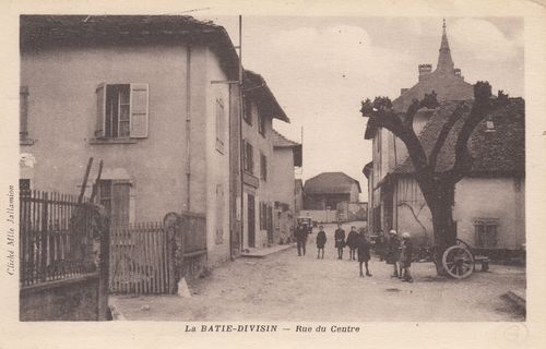 la B&acirc;tie-Divisin rue du Centre