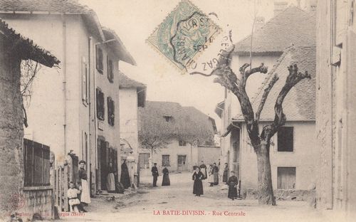 la B&acirc;tie-Divisin Rue centrale