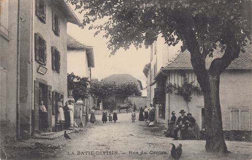 La B&acirc;tie-Divisin rue du centre 