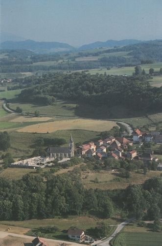la B&acirc;tie-Divisin (Is&egrave;re) Vue a&eacute;rienne