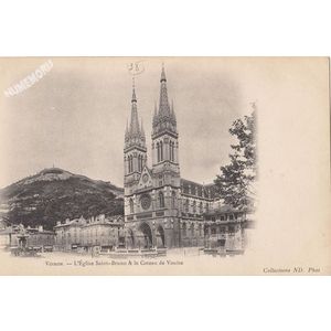Voiron l'&eacute;glise Saint-Bruno & le coteau de Vou&iuml;se