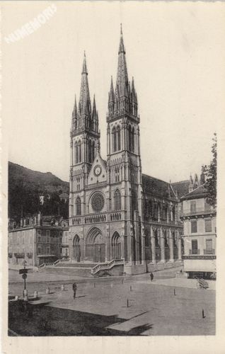 Voiron-Chartreuse (Is&egrave;re) la cath&eacute;drale St-Bruno