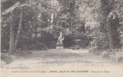 Saint-Julien-de-Ratz (Is&egrave;re) hotel chateau des Dauphins Bosquet de Diane
