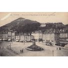 GD132 Voiron place de la R&eacute;publique et le coteau de Vouise