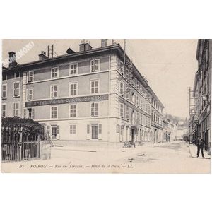 037 Voiron rue des Terreaux H&ocirc;tel de la Poste LL 